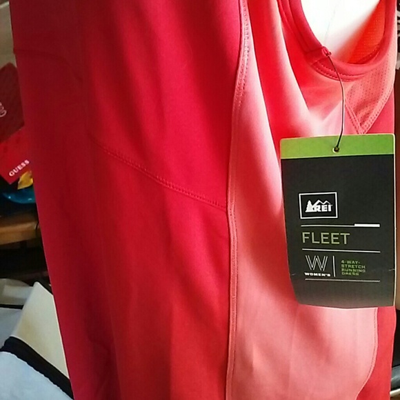 NWT REI Athletic Fleet outdoor Dress coral pink workout exercise razor back L - Picture 4 of 4